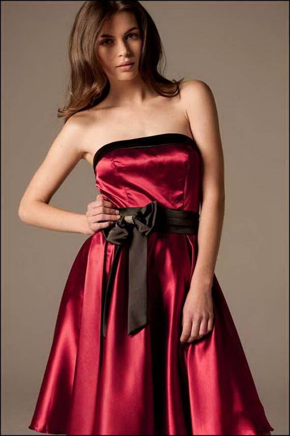 Elegantes vestidos de dama de Red