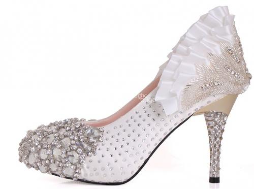 White shoes with small crystals embedded - Chouchourouge