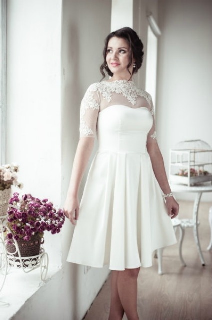 Romantic wedding dress on Etsy - Source: ApilatCreativeAtelie