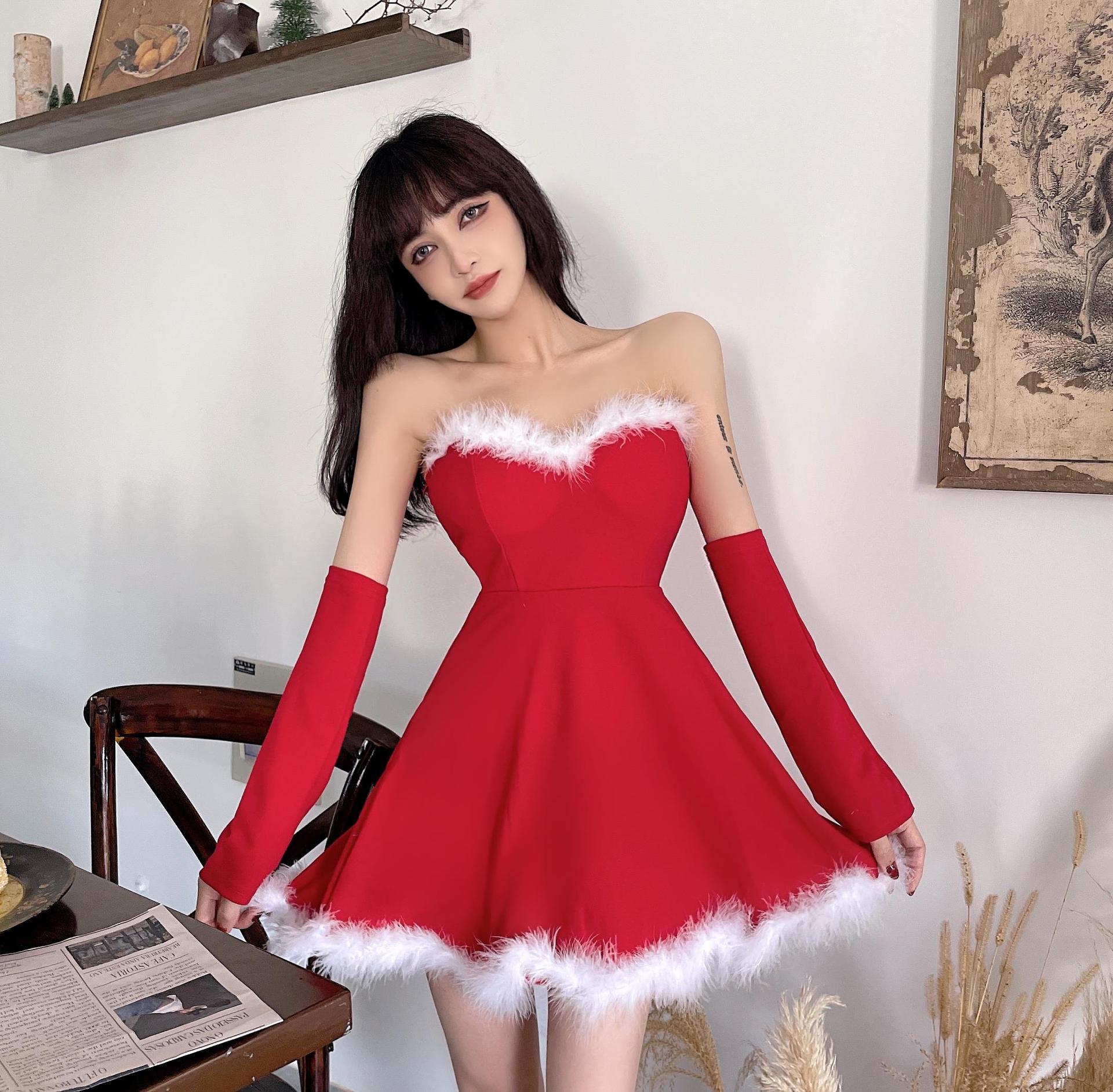 Simple Ideas for choosing a unique dress & party theme this Christmas 2023